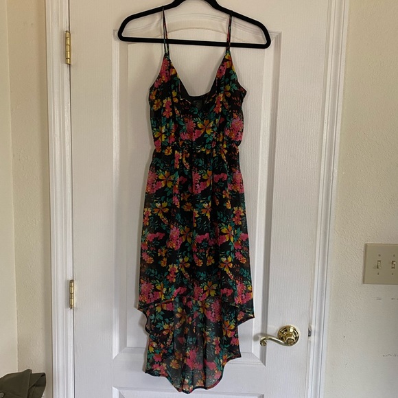 Full Tilt floral hi-low dress. Size M. - Picture 2 of 4